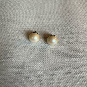 Elegant Pearl Stud Earrings